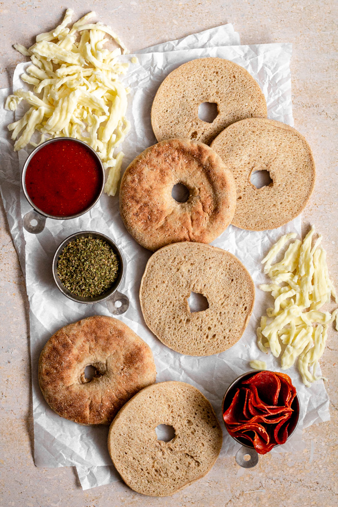 Easy 30 Minute Homemade Pizza Bagels